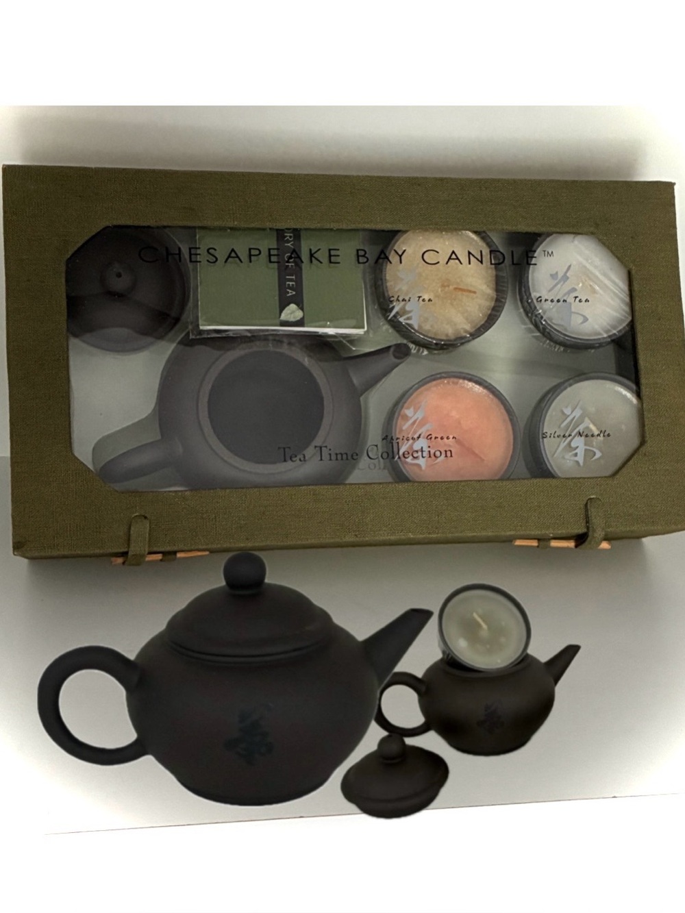 NWOT Chesapeake Bay Candle “Tea Time Collection” Gift Boxed Set Candles/Holder